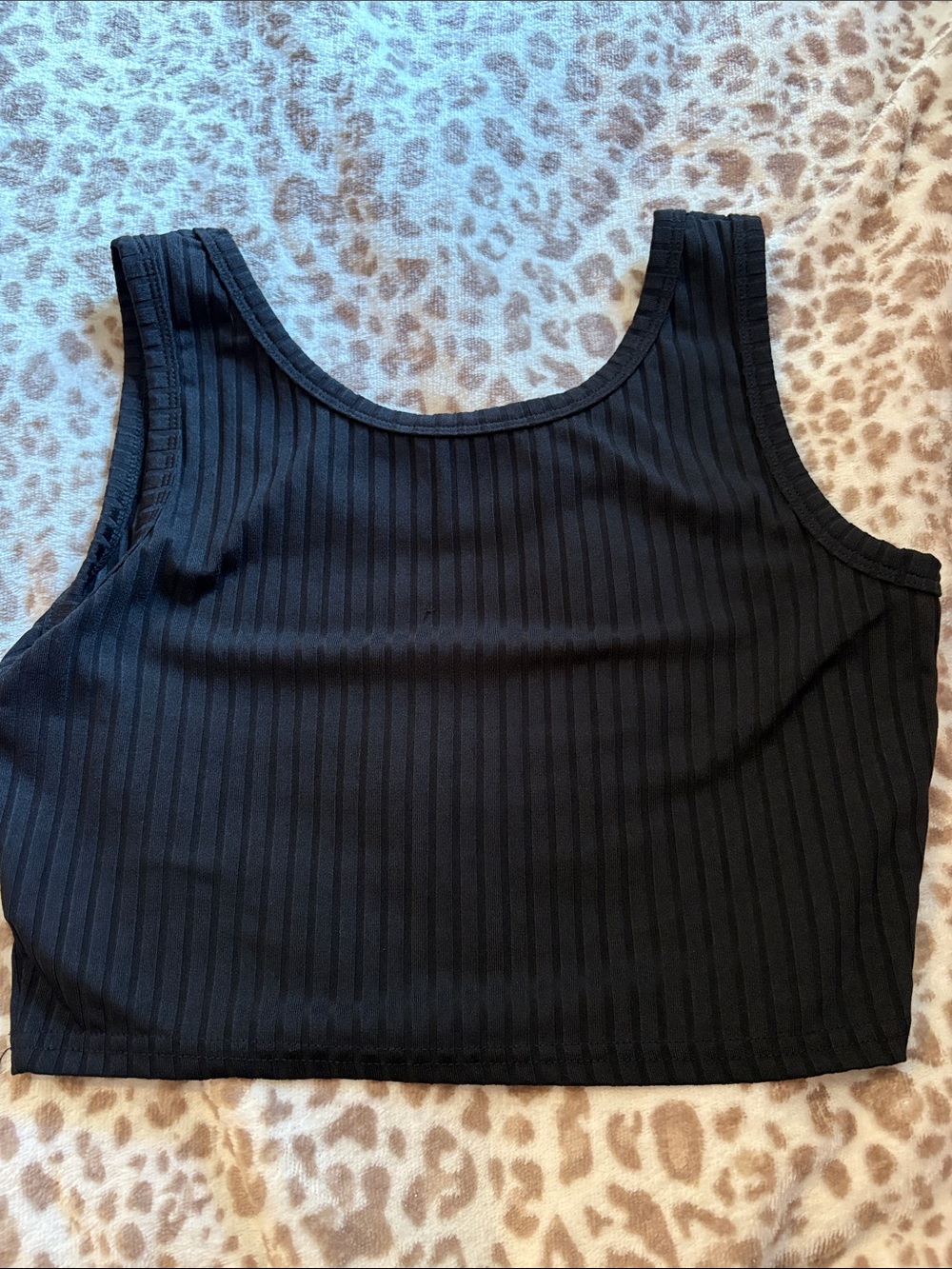 SHEIN Black Ribbed Crop Tank - Picture 2 of 2